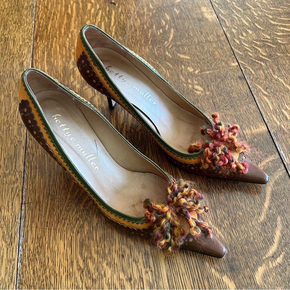 Vintage Leather and Yarn Bettye Muller Designer Heels - Picture 2 of 8